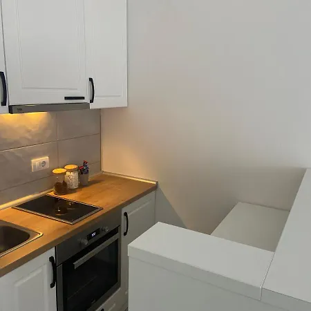 アパート Jolic ズラティボール